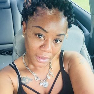 Meet your Posher, Rennisha